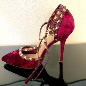 Velvet shoes